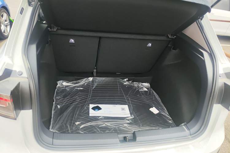 Used Volkswagen Tharu 2026 Model Xinrui 300TSI Ruiyi Edition Trunk