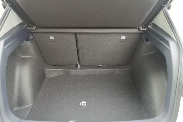 Used Volkswagen Tharu 2026 Model Xinrui 1.5L Ruiyi Edition Trunk