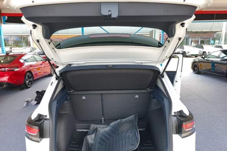 Used Volkswagen Tharu 2026 Model Xinrui 300TSI Ruixiang Edition Trunk