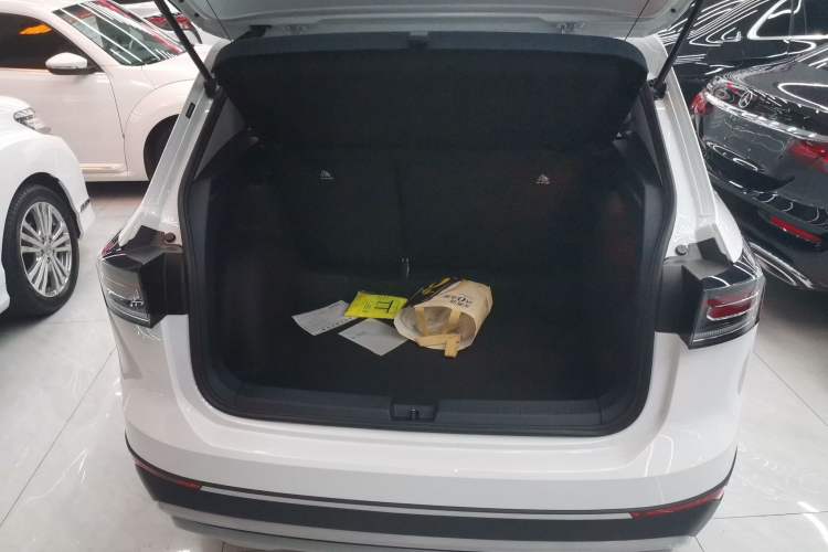Used Volkswagen Tharu 2026 Model Xinrui 1.5L Rujin Edition Trunk