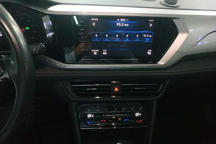 Used Volkswagen Tharu New Energy 2021 Panoramic Deluxe Edition Audio And AC Panel
