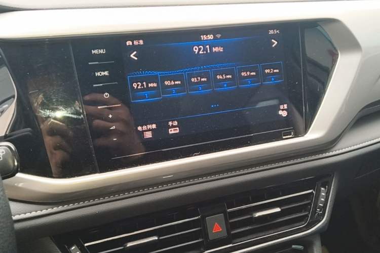 Used Volkswagen Tharu New Energy 2021 Panoramic Deluxe Edition Audio And AC Panel