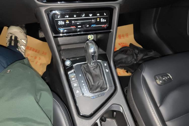 Used Volkswagen Tharu New Energy 2021 Panoramic Deluxe Edition Gear Lever