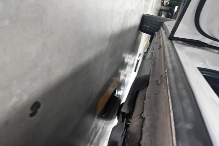 Used Volkswagen Tharu New Energy 2021 Panoramic Deluxe Edition Left Side Sill
