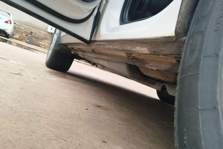 Used Volkswagen Tharu New Energy 2021 Panoramic Deluxe Edition Left Side Sill