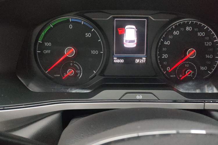 Used Volkswagen Tharu New Energy 2021 Panoramic Deluxe Edition Odometer Close Up