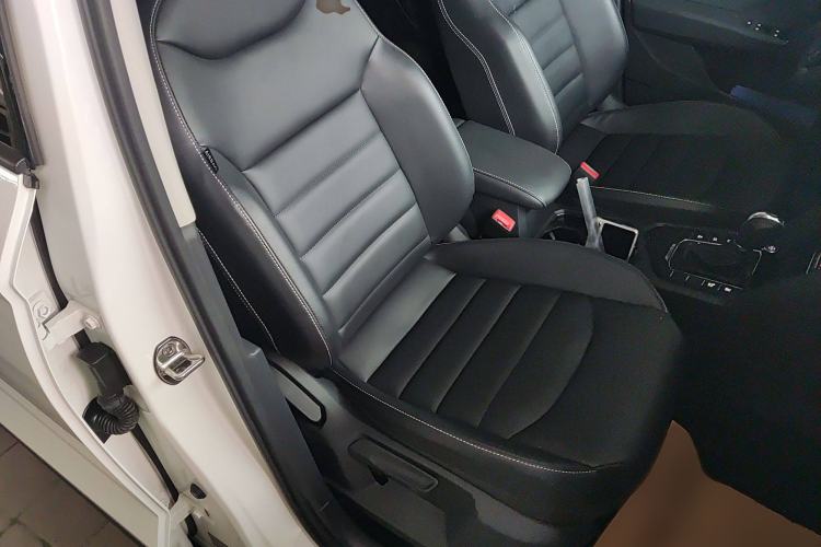 Used Volkswagen Tharu New Energy 2021 Panoramic Deluxe Edition Right Front Seat
