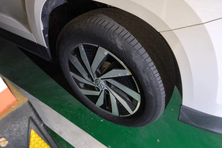 Used Volkswagen Tharu New Energy 2021 Panoramic Deluxe Edition Right Front Wheel Hub