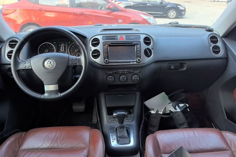 Used Volkswagen Tiguan 2009 2.0 TSI Luxury Edition Center Console