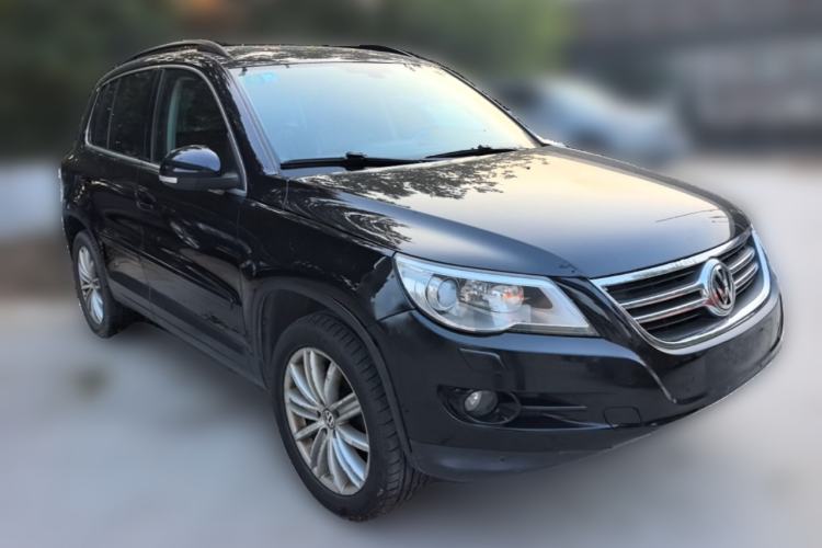 Used Volkswagen Tiguan 2009 2.0 TSI Luxury Edition Front Right 45 Deg