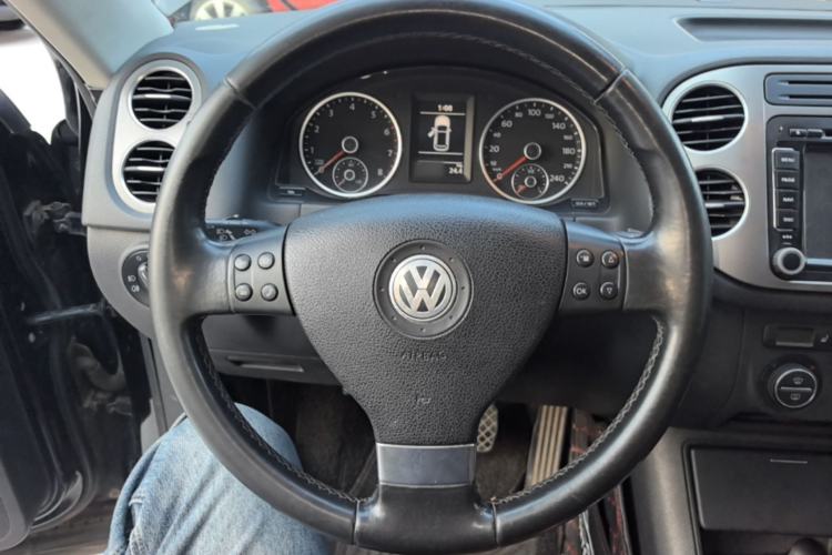 Used Volkswagen Tiguan 2009 2.0 TSI Luxury Edition Steering Wheel