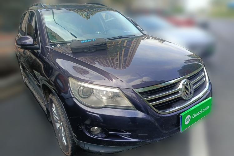 Used Volkswagen Tiguan 2009 2.0 TSI Comfort Edition Front Right 45 Deg