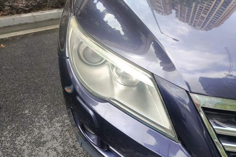 Used Volkswagen Tiguan 2009 2.0 TSI Comfort Edition Right Front Headlight