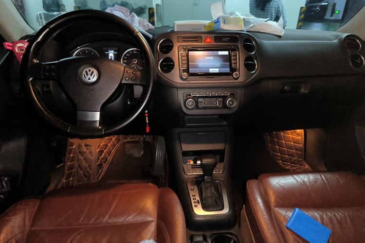 Used Volkswagen Tiguan 2009 2.0 TSI Luxury Edition Center Console