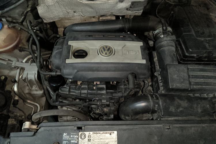 Used Volkswagen Tiguan 2009 2.0 TSI Luxury Edition Engine Bay