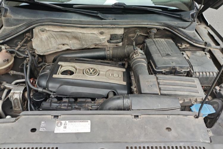 Used Volkswagen Tiguan 2009 2.0 TSI Luxury Edition Engine Bay