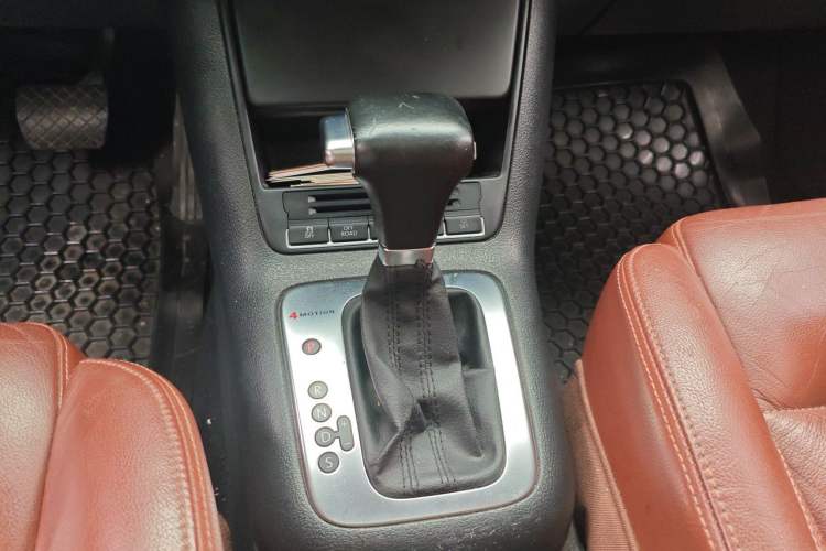 Used Volkswagen Tiguan 2009 2.0 TSI Luxury Edition Gear Lever