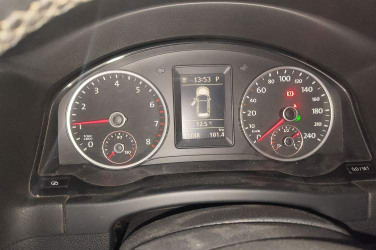 Used Volkswagen Tiguan 2009 2.0 TSI Comfort Edition Instrument Cluster
