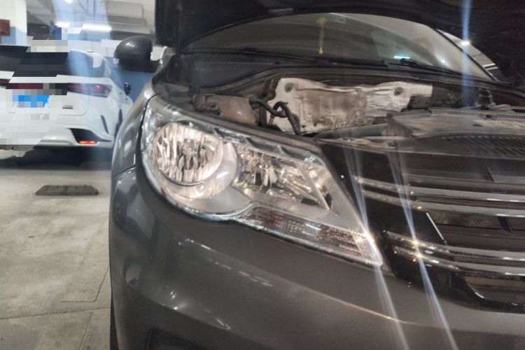 Used Volkswagen Tiguan 2009 2.0 TSI Comfort Edition Right Front Headlight