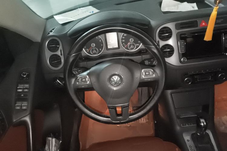 Used Volkswagen Tiguan 2009 2.0 TSI Comfort Edition Steering Wheel