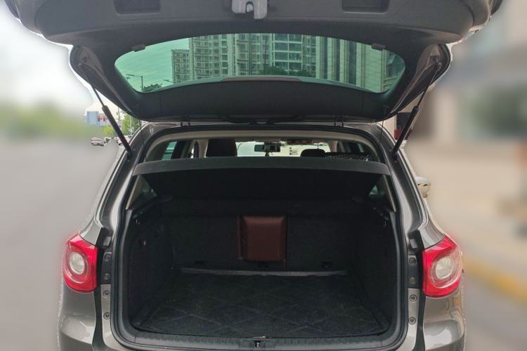 Used Volkswagen Tiguan 2009 2.0 TSI Luxury Edition Trunk