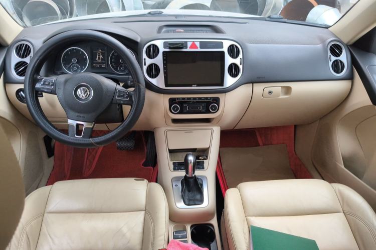 Used Volkswagen Tiguan 2009 2.0 TSI Luxury Edition Center Console
