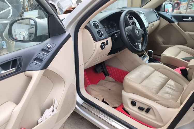 Used Volkswagen Tiguan 2009 2.0 TSI Luxury Edition Driver Seat
