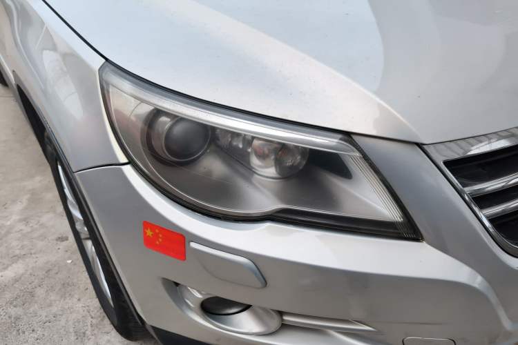 Used Volkswagen Tiguan 2009 2.0 TSI Luxury Edition Right Front Headlight