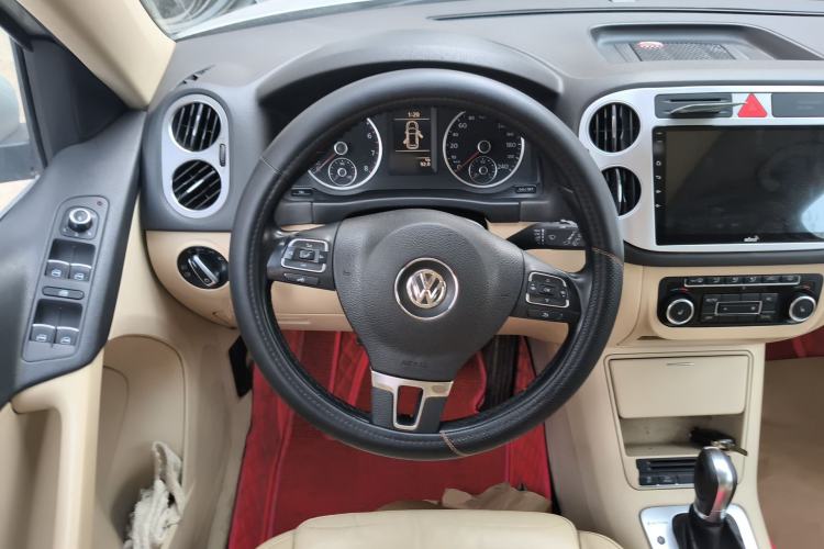Used Volkswagen Tiguan 2009 2.0 TSI Luxury Edition Steering Wheel