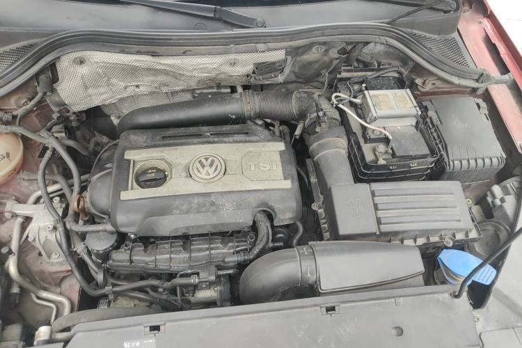 Used Volkswagen Tiguan 2009 2.0 TSI Comfort Edition Engine Bay