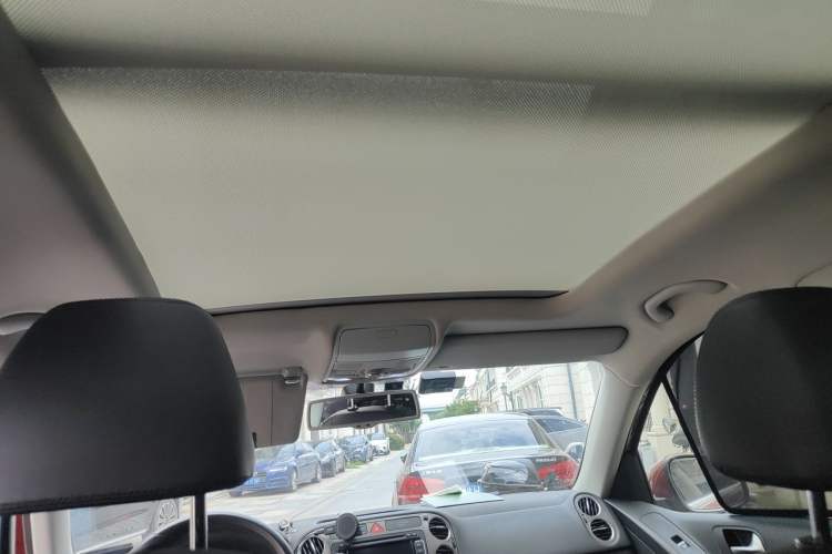 Used Volkswagen Tiguan 2009 2.0 TSI Comfort Edition Headliner
