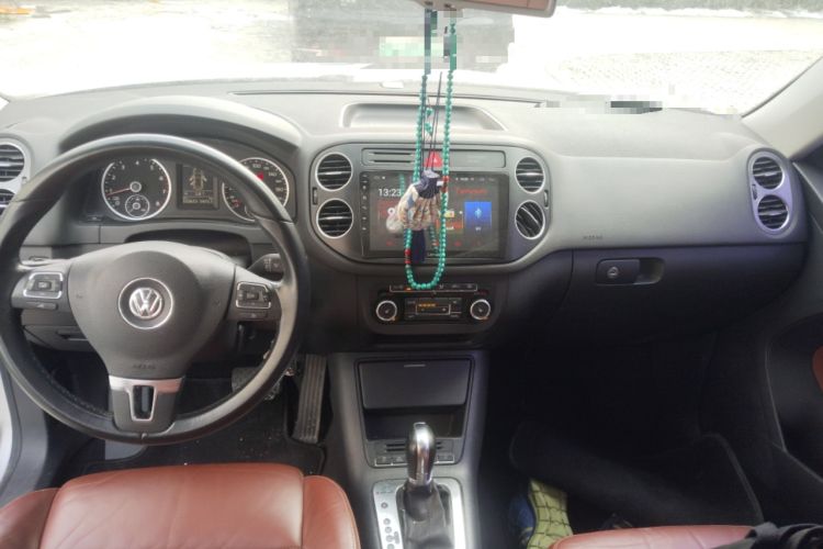 Used Volkswagen Tiguan 2009 2.0 TSI Luxury Edition Audio And AC Panel