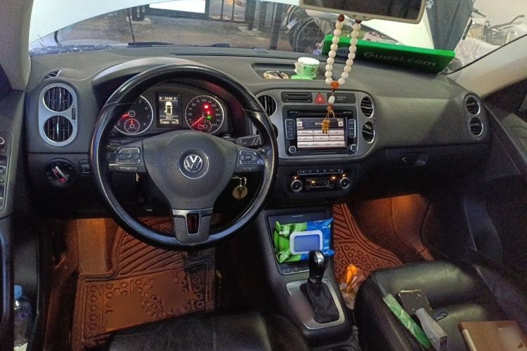 Used Volkswagen Tiguan 2009 2.0 TSI Comfort Edition Center Console