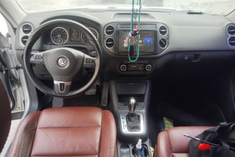 Used Volkswagen Tiguan 2009 2.0 TSI Luxury Edition Center Console