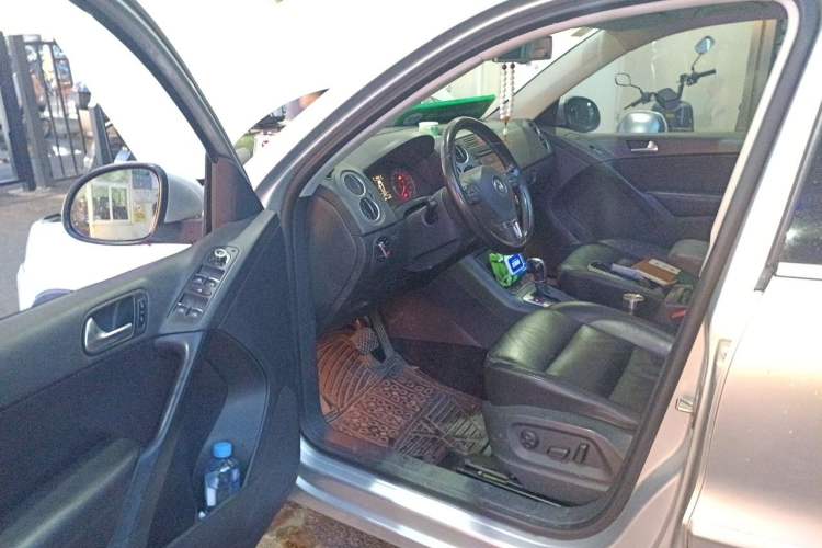 Used Volkswagen Tiguan 2009 2.0 TSI Comfort Edition Driver Seat