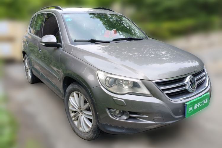 Used Volkswagen Tiguan 2009 2.0 TSI Luxury Edition Front Right 45 Deg