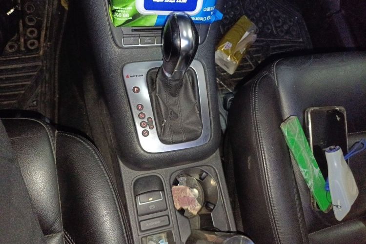 Used Volkswagen Tiguan 2009 2.0 TSI Comfort Edition Gear Lever