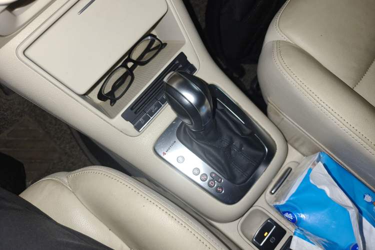 Used Volkswagen Tiguan 2009 2.0 TSI Luxury Edition Gear Lever