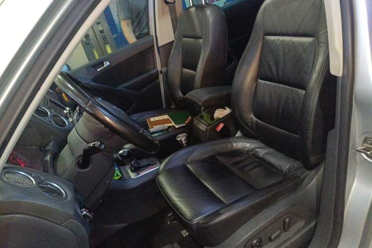 Used Volkswagen Tiguan 2009 2.0 TSI Comfort Edition Left Front Seat
