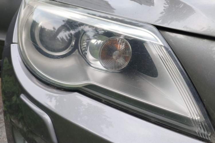 Used Volkswagen Tiguan 2009 2.0 TSI Luxury Edition Right Front Headlight