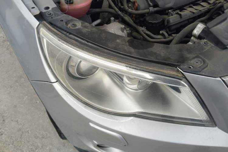 Used Volkswagen Tiguan 2009 2.0 TSI Luxury Edition Right Front Headlight