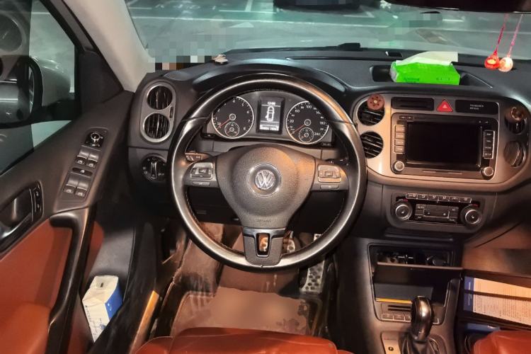 Used Volkswagen Tiguan 2009 2.0 TSI Comfort Edition Steering Wheel