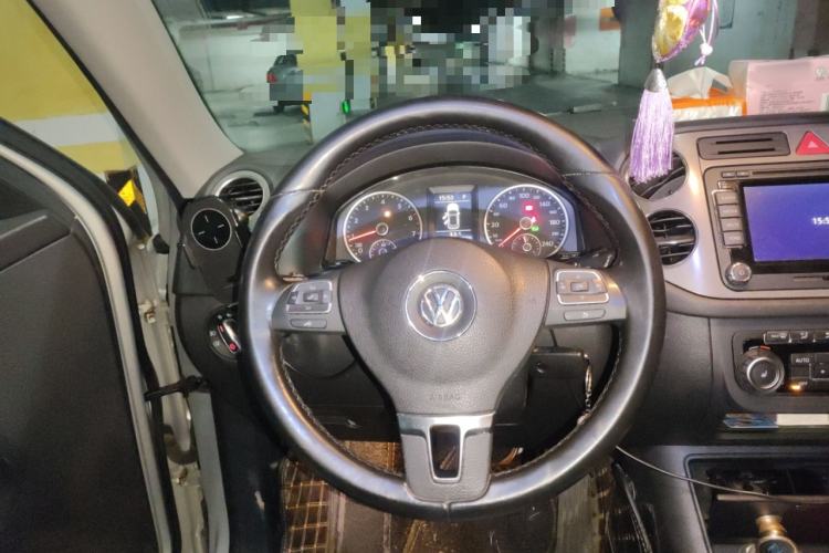 Used Volkswagen Tiguan 2009 2.0 TSI Comfort Edition Steering Wheel