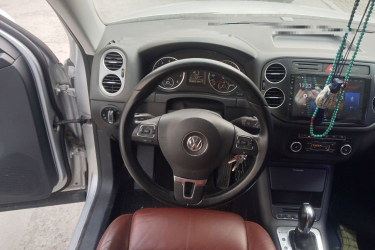 Used Volkswagen Tiguan 2009 2.0 TSI Luxury Edition Steering Wheel