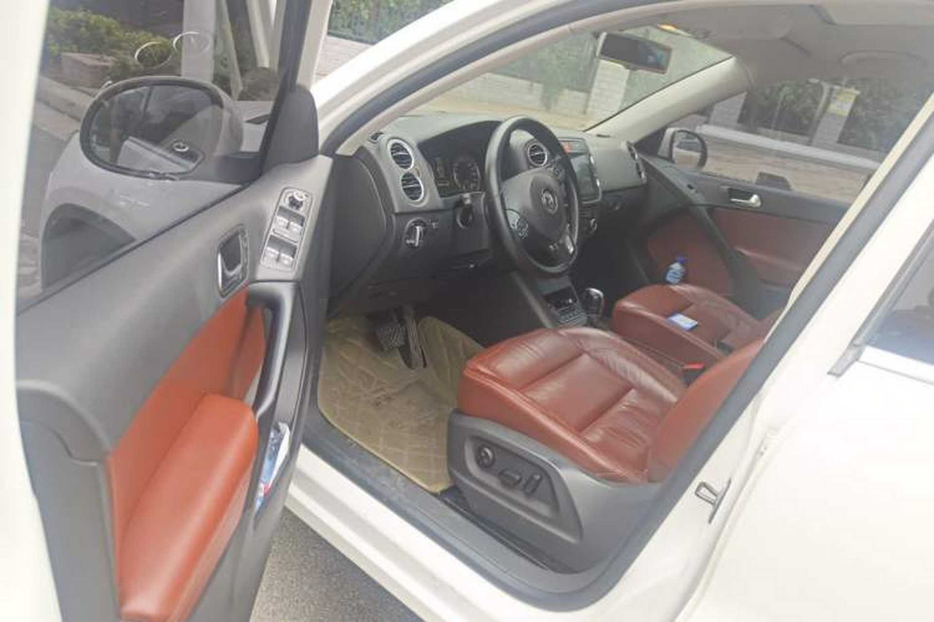 Used Volkswagen Tiguan 2009 2.0 TSI Luxury Edition Driver Seat