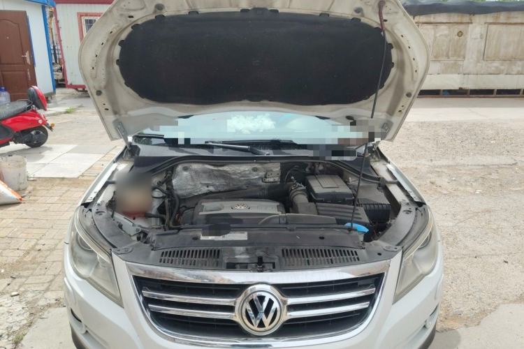 Used Volkswagen Tiguan 2009 2.0 TSI Luxury Edition Engine Bay