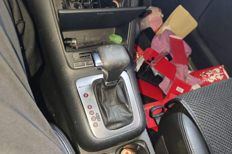 Used Volkswagen Tiguan 2009 2.0 TSI Comfort Edition Gear Lever