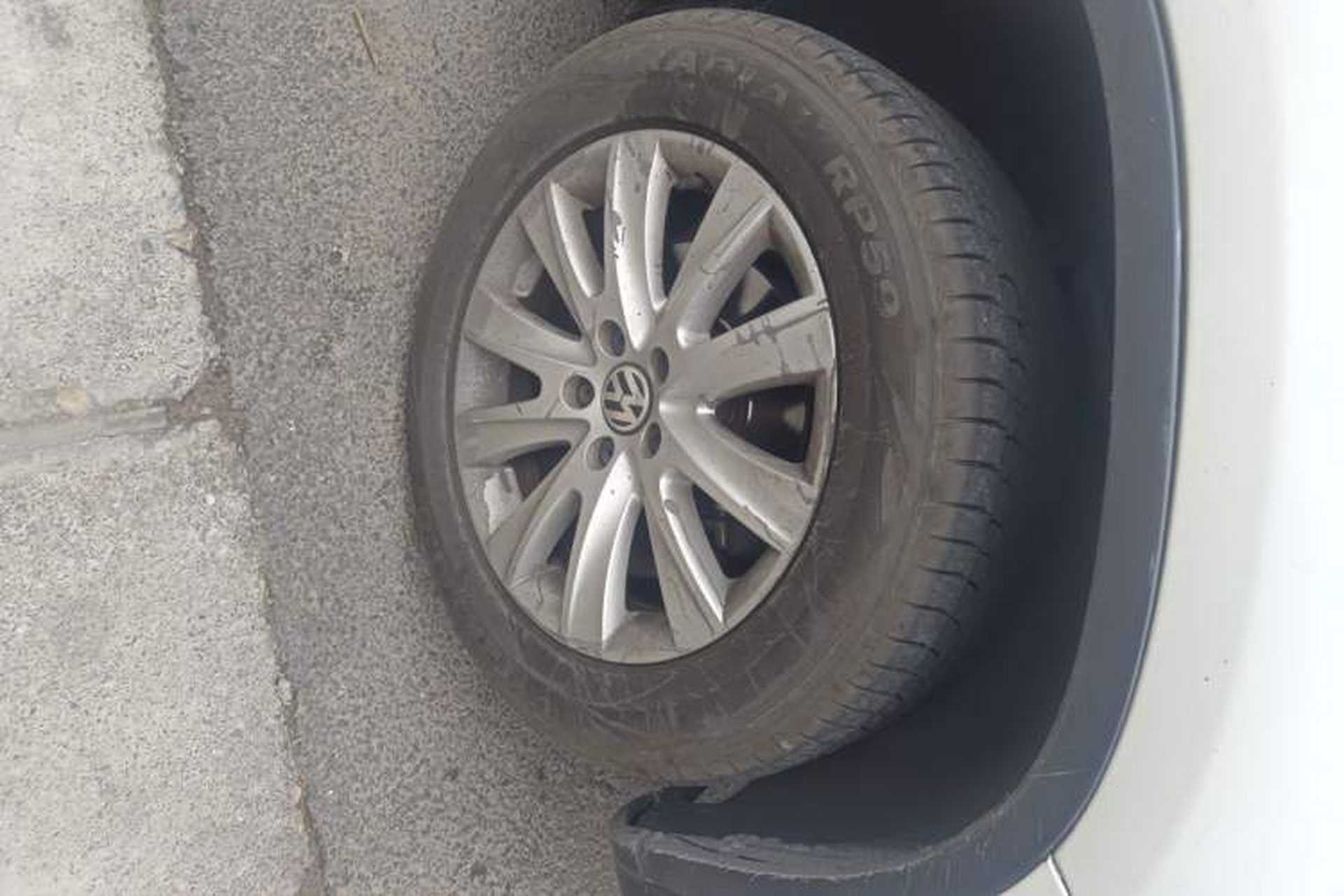 Used Volkswagen Tiguan 2009 2.0 TSI Luxury Edition Right Front Wheel Hub