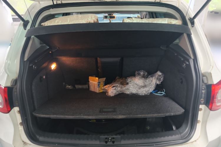 Used Volkswagen Tiguan 2009 2.0 TSI Comfort Edition Trunk