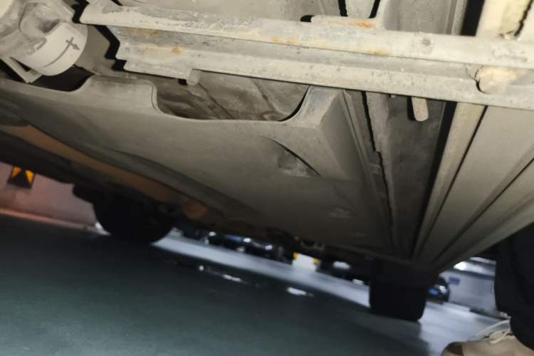 Used Volkswagen Tiguan 2010 1.8TSI Automatic All-Wheel-Drive Elite Edition Chassis Rear Right